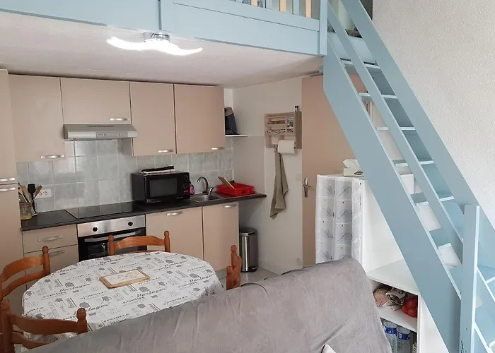 Petit Pavillon St Pierre